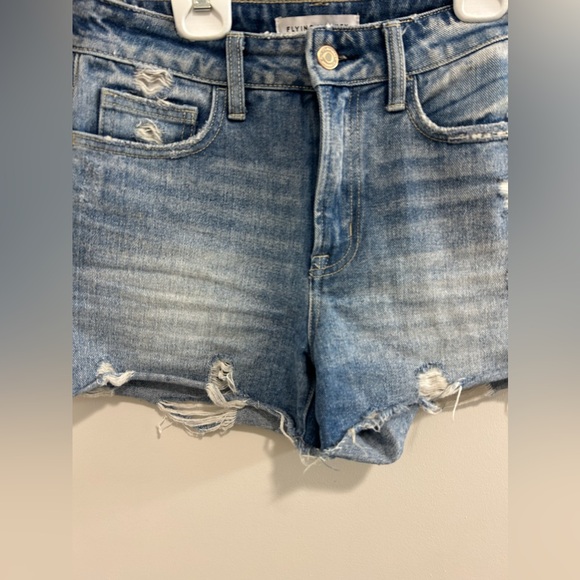 🍁Super Cute Flying Monkey Cut Off Jean Shorts - Picture 3 of 10